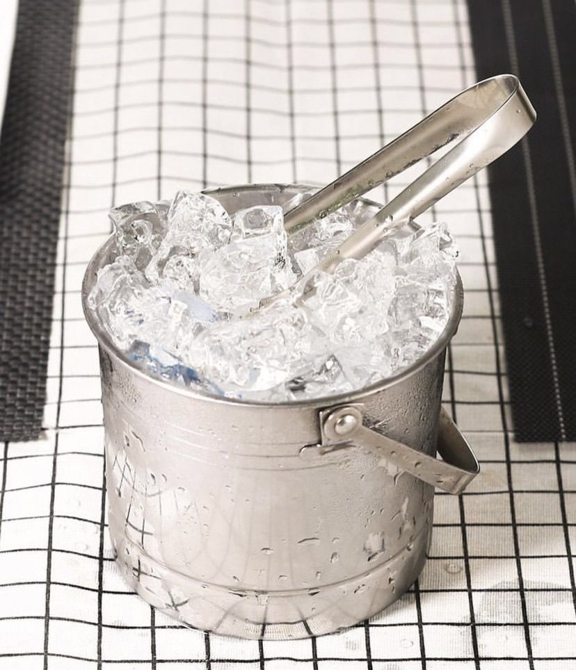 Ice bucket