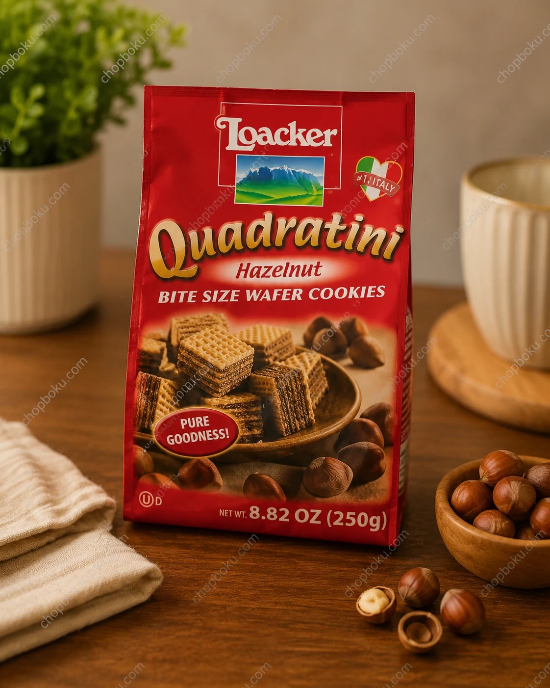 Loacker Quadratini Hazelnut Wafer Cookies 250g